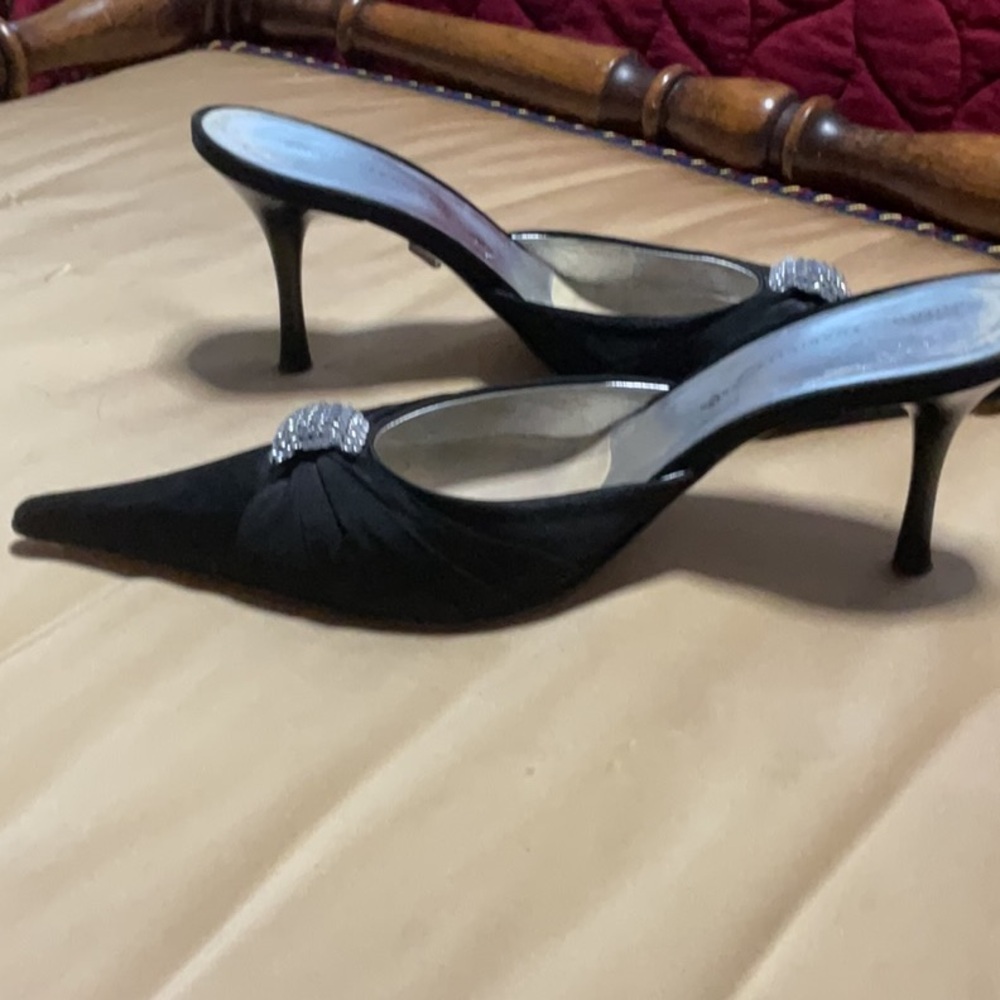 Chic Black Women's Heels with Rhinestone Detail